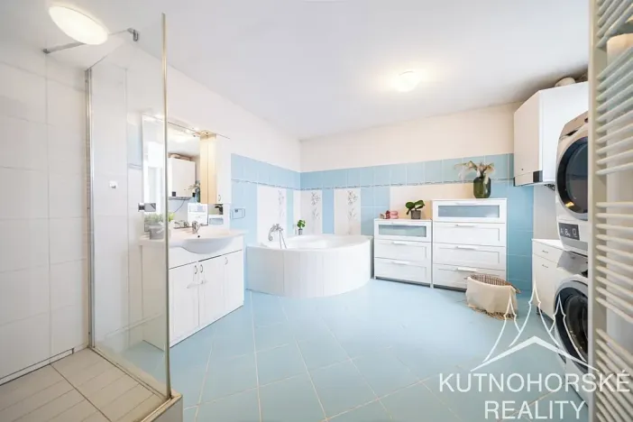 Prodej komerční nemovitosti, Kutná Hora, Zvěřinova, 318 m2