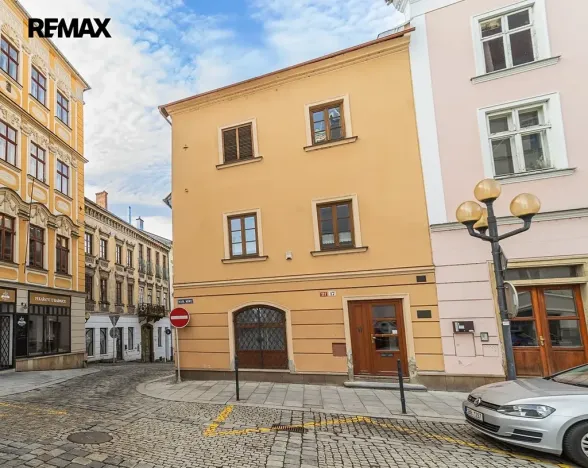 Prodej komerční nemovitosti, Šumperk, nám. Míru, 200 m2