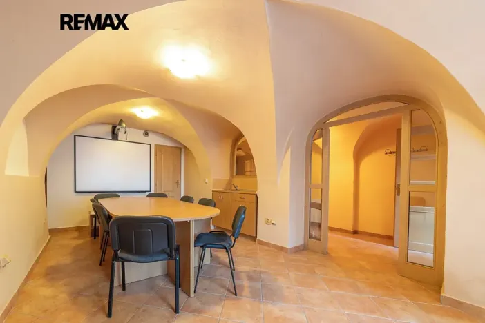 Prodej komerční nemovitosti, Šumperk, nám. Míru, 200 m2