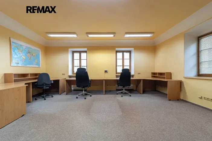 Prodej komerční nemovitosti, Šumperk, nám. Míru, 200 m2