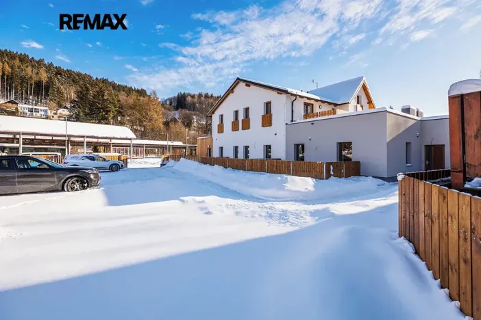 Prodej bytu 2+kk, Svoboda nad Úpou, Nádražní, 56 m2