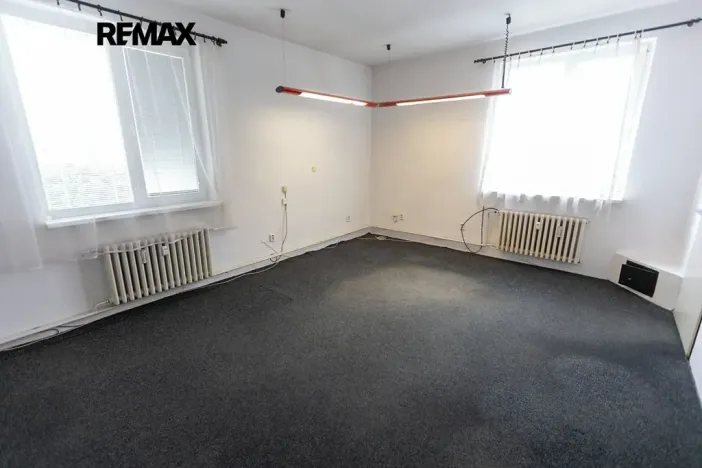 Prodej obchodního prostoru, Město Albrechtice, Míru, 1427 m2