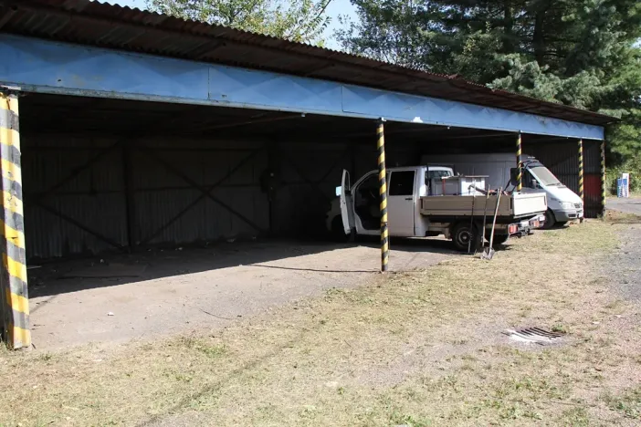 Pronájem garážového stání, Karlovy Vary, Jáchymovská, 30 m2