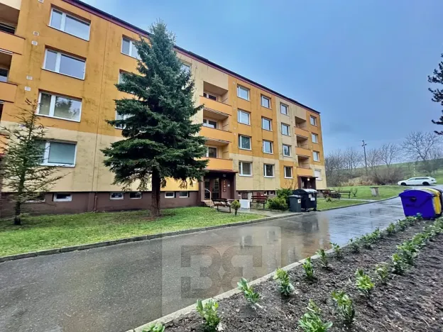 Pronájem bytu 2+1, Hluk, Závodní, 55 m2