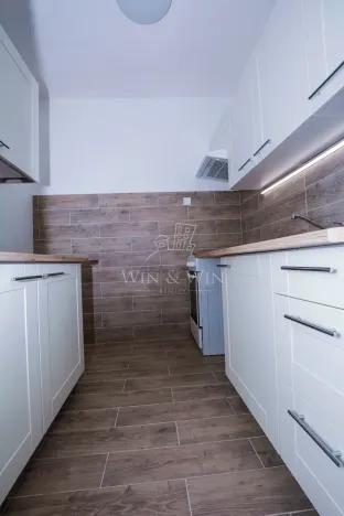 Pronájem bytu 2+kk, Praha - Vršovice, Sámova, 47 m2