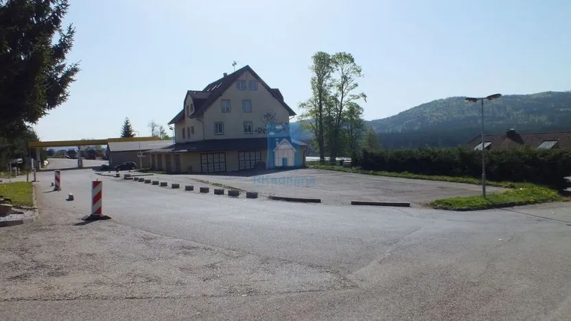 Prodej komerční nemovitosti, Strážný - Řasnice, 39598 m2