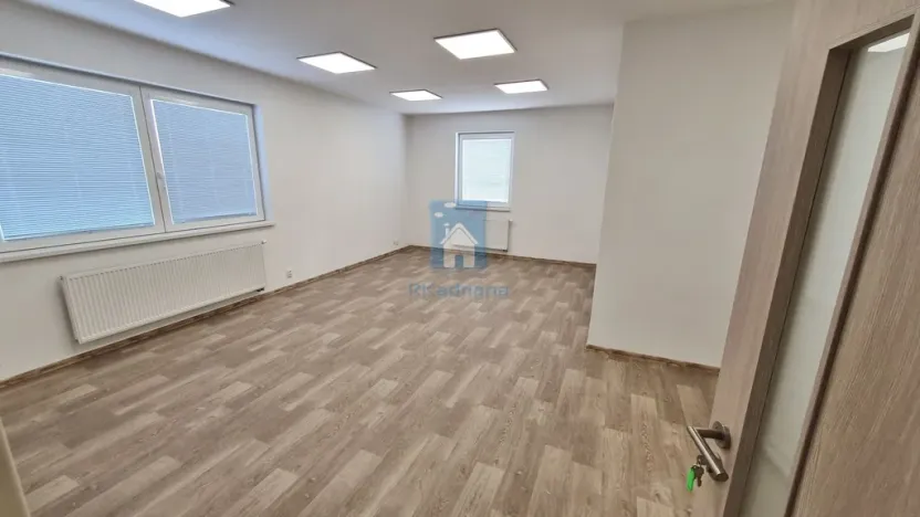 Pronájem kanceláře, Nýřany, Hřbitovní, 30 m2