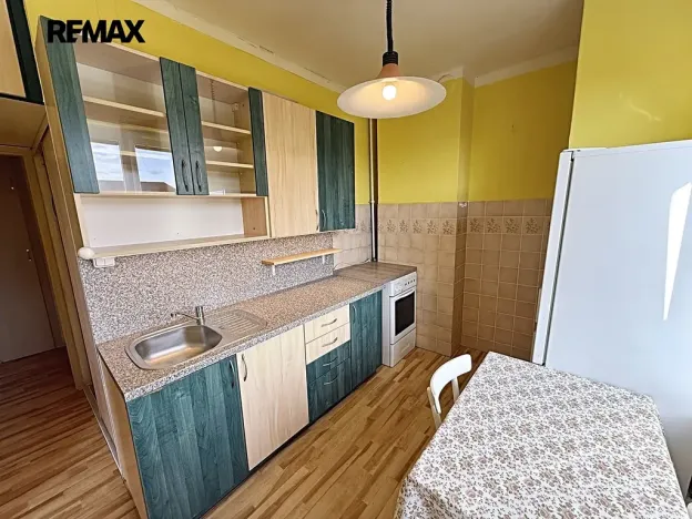 Prodej bytu 2+1, Pardubice, Benešovo náměstí, 52 m2