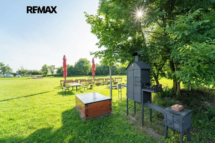 Prodej komerční nemovitosti, Chrášťany, 10917 m2