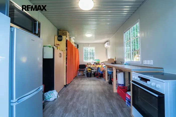 Prodej komerční nemovitosti, Chrášťany, 10917 m2