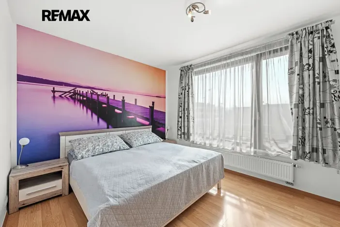 Pronájem bytu 2+kk, Praha - Vysočany, Sousedíkova, 55 m2