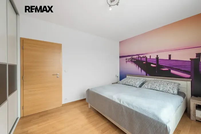 Pronájem bytu 2+kk, Praha - Vysočany, Sousedíkova, 55 m2
