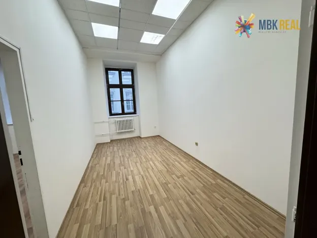 Pronájem kanceláře, Brno, Starobrněnská, 45 m2