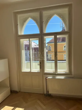 Pronájem bytu 2+kk, Praha - Vršovice, Slovinská, 44 m2