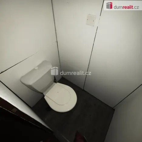 Pronájem bytu 2+1, Děčín - Děčín III-Staré Město, Kladenská, 58 m2