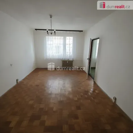 Pronájem bytu 2+1, Děčín - Děčín III-Staré Město, Kladenská, 58 m2