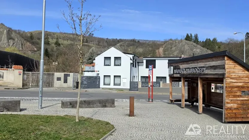 Prodej bytu 3+kk, Praha - Hlubočepy, Pod Žvahovem, 88 m2