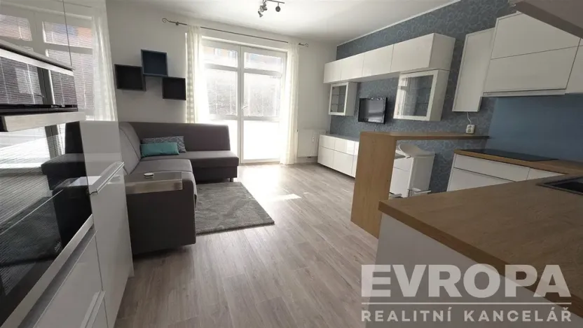 Pronájem bytu 1+kk, Pardubice - Studánka, Pod Studánkou, 32 m2