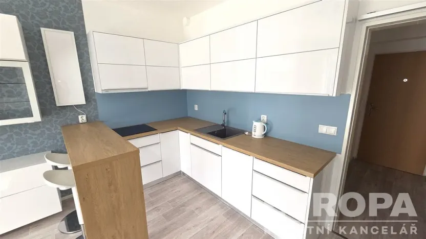 Pronájem bytu 1+kk, Pardubice - Studánka, Pod Studánkou, 32 m2