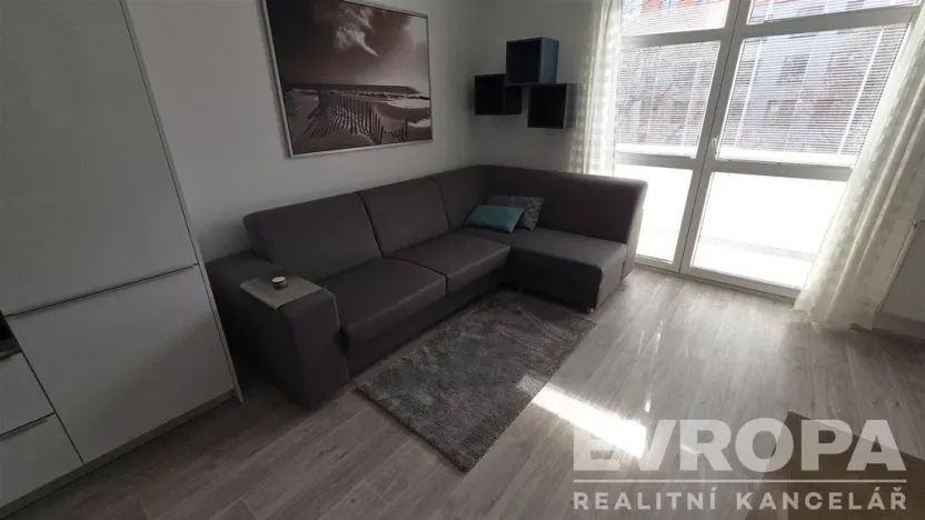 Pronájem bytu 1+kk, Pardubice - Studánka, Pod Studánkou, 32 m2