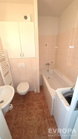 Pronájem bytu 1+kk, Pardubice - Studánka, Pod Studánkou, 32 m2