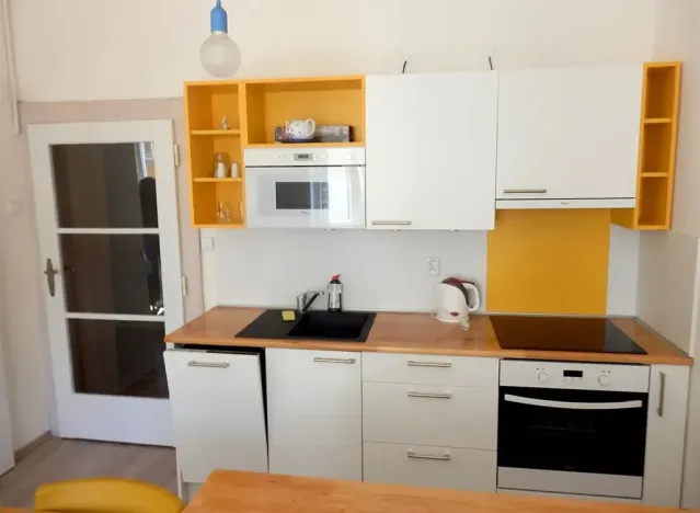 Pronájem bytu 2+kk, Praha - Vršovice, Holandská, 43 m2