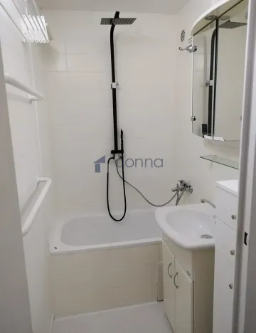 Pronájem bytu 2+kk, Praha, Bazovského, 45 m2