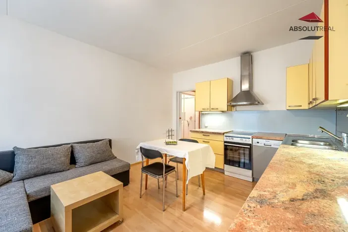 Pronájem bytu 2+kk, Brno, Bzenecká, 44 m2