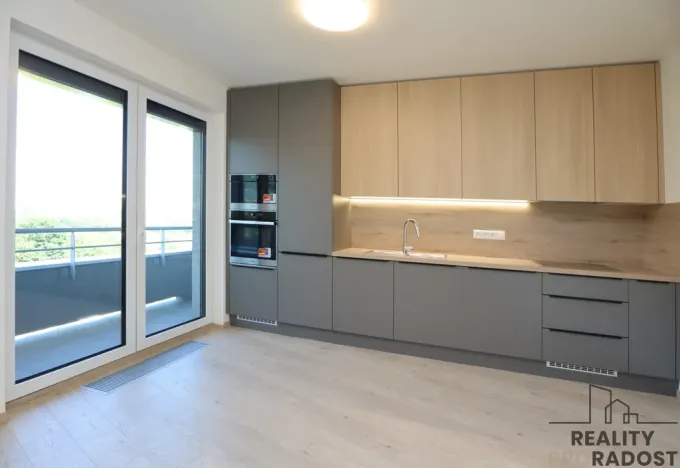 Pronájem bytu 1+kk, Praha - Záběhlice, Klapálkova, 43 m2