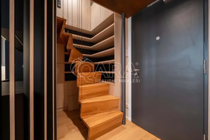 Pronájem bytu 1+kk, Praha - Holešovice, Tusarova, 53 m2