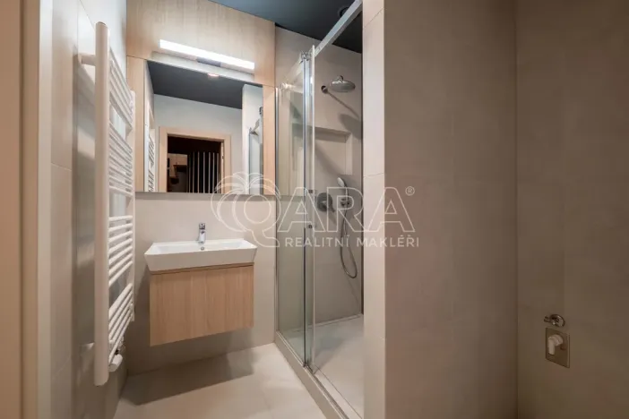 Pronájem bytu 1+kk, Praha - Holešovice, Tusarova, 53 m2