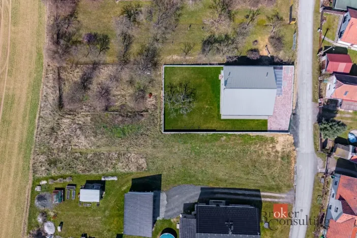 Prodej pozemku pro bydlení, Výrov - Hadačka, 787 m2