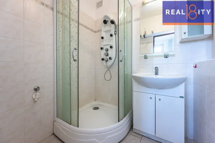 Prodej bytu 3+1, Praha, Jasmínová, 77 m2