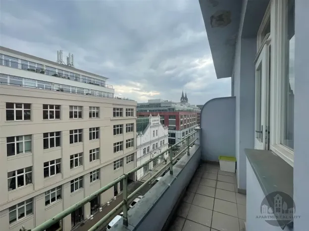 Pronájem bytu 1+kk, Praha - Karlín, Křižíkova, 30 m2