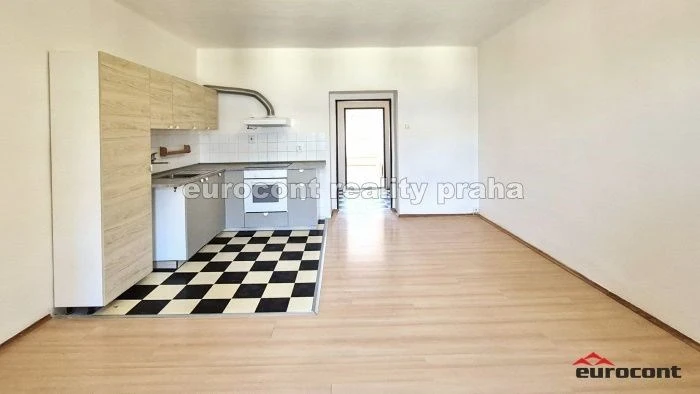 Pronájem bytu 2+kk, Praha, Cetyňská, 55 m2