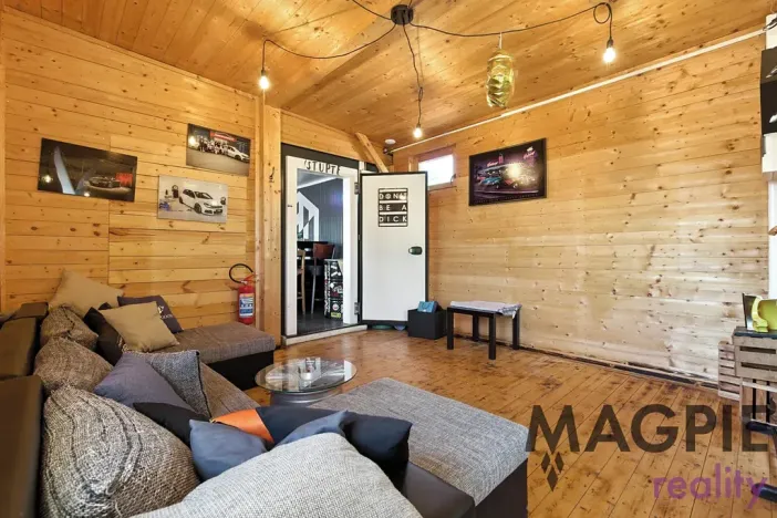 Prodej restaurace, Praha - Uhříněves, Přátelství, 172 m2