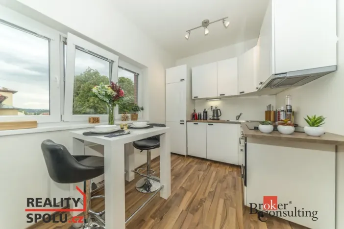 Pronájem bytu 1+kk, Praha - Modřany, K Vystrkovu, 36 m2