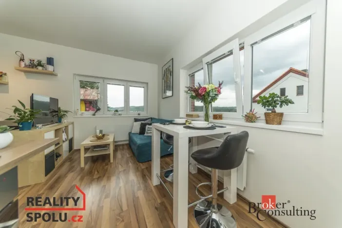 Pronájem bytu 1+kk, Praha - Modřany, K Vystrkovu, 36 m2