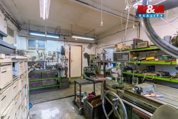 Prodej výrobních prostor, Bedihošť, Komenského, 180 m2