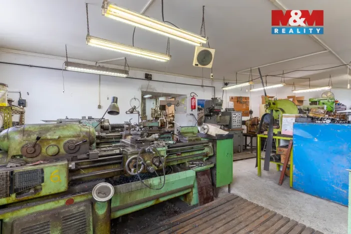 Prodej výrobních prostor, Bedihošť, Komenského, 180 m2