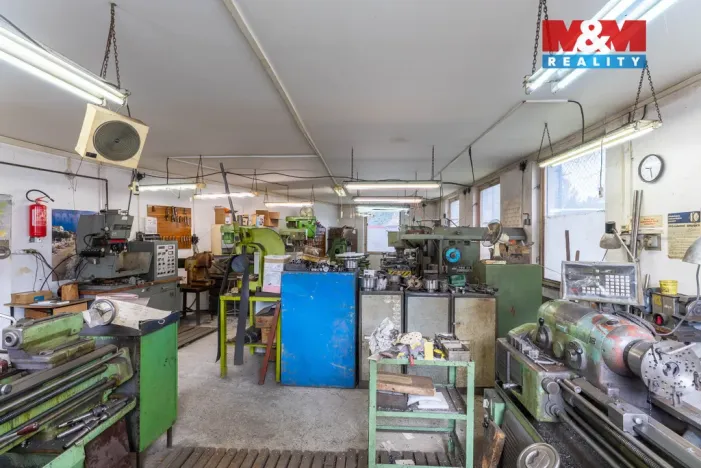 Prodej výrobních prostor, Bedihošť, Komenského, 180 m2