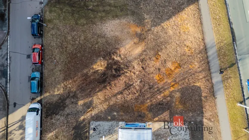 Pronájem komerčního pozemku, Hradec Králové, 542 m2