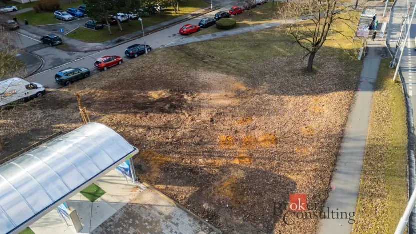 Pronájem komerčního pozemku, Hradec Králové, 542 m2