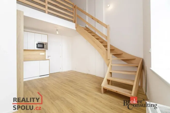 Pronájem bytu 2+kk, Opava, 37 m2