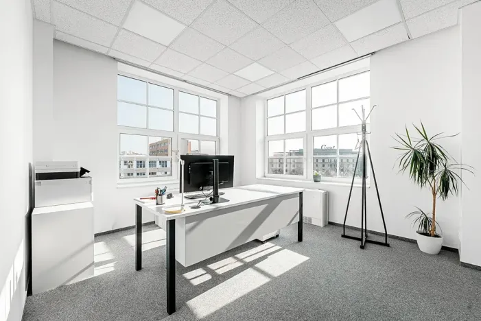 Pronájem obchodního prostoru, Praha - Holešovice, U Uranie, 500 m2