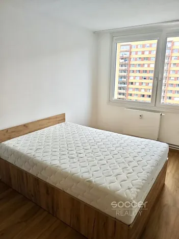 Pronájem bytu 2+kk, Praha - Kobylisy, Famfulíkova, 45 m2