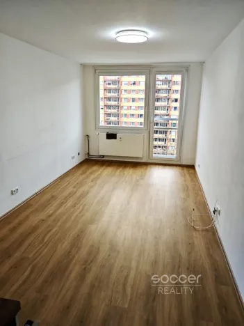 Pronájem bytu 2+kk, Praha - Kobylisy, Famfulíkova, 45 m2