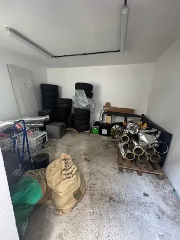 Pronájem obchodního prostoru, Hulín, nám. Míru, 141 m2