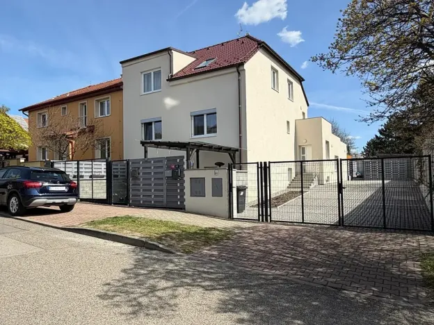 Prodej bytu 2+kk, Praha - Kyje, 68 m2