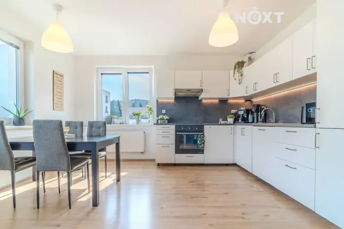 Prodej bytu 3+kk, Jince, Zborovská, 91 m2